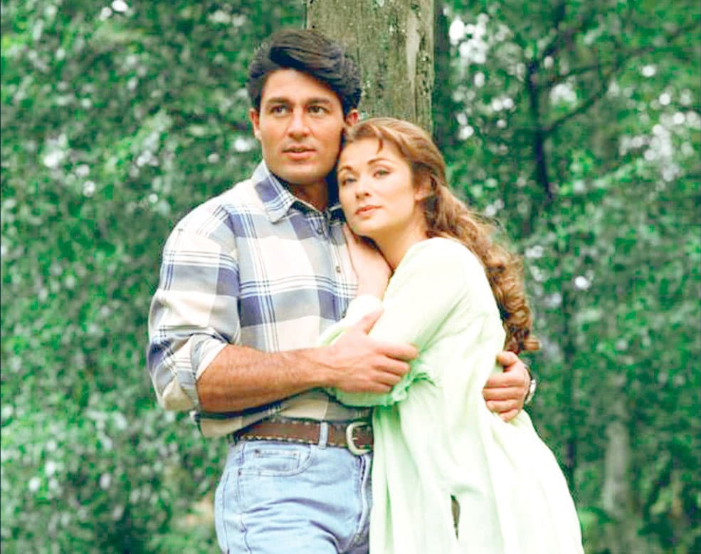 En 1997 fue co-protagonista de Lety Calderón en 'Esmeralda', pareja que gustó mucho al público.