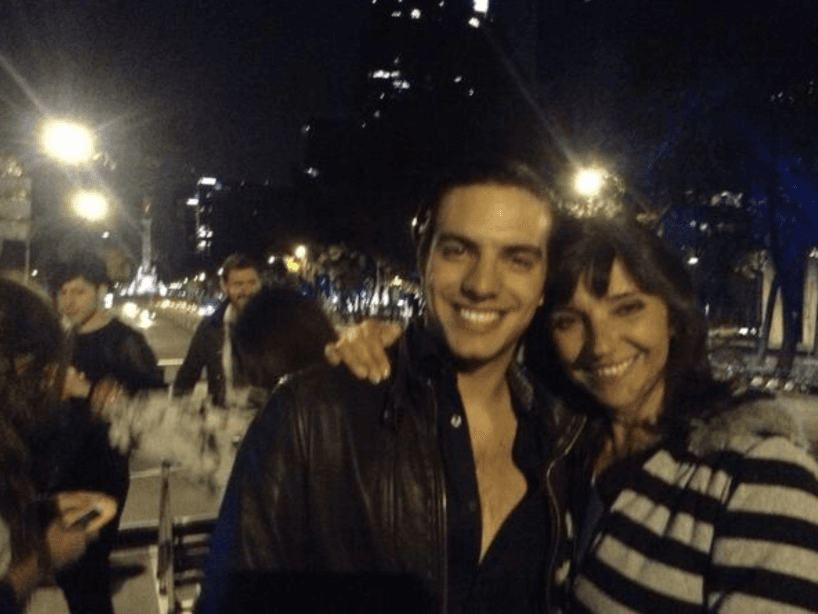 Muy pocas veces, Vadhir Derbez habla abiertamente de su mamá Silvana Prince. Ahora en su último video de YouTube, el actor compartió algunos detalles inéditos sobre la vida de su madre, quien comenzó su carrera en la actuación siendo tan solo una adolescente.