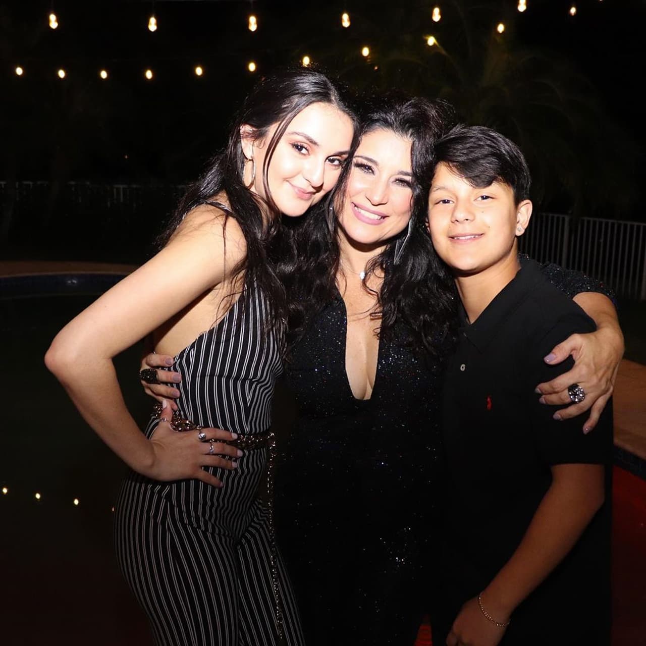 Karina muestra la transición de su hijo transgénero en Instagram