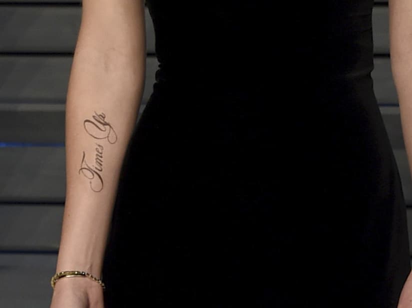 Watson lució un tatuaje con una falta de ortografía en la alfombra roja