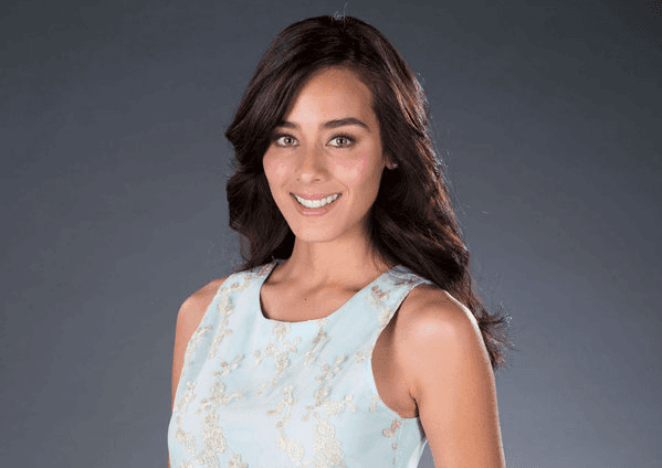 Esmeralda Pimentel.