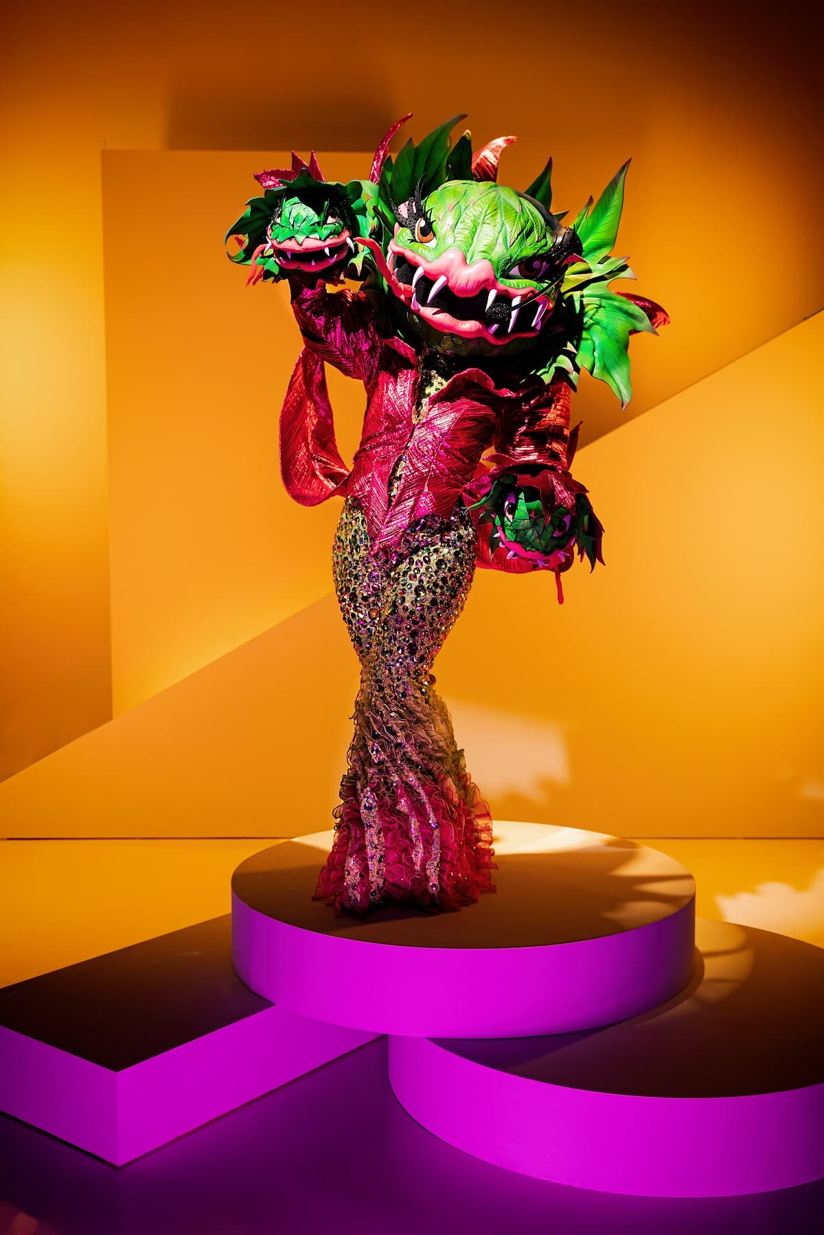 Carnívora es una fuerza de la naturaleza que llega a comerse todo lo que encuentra a su paso