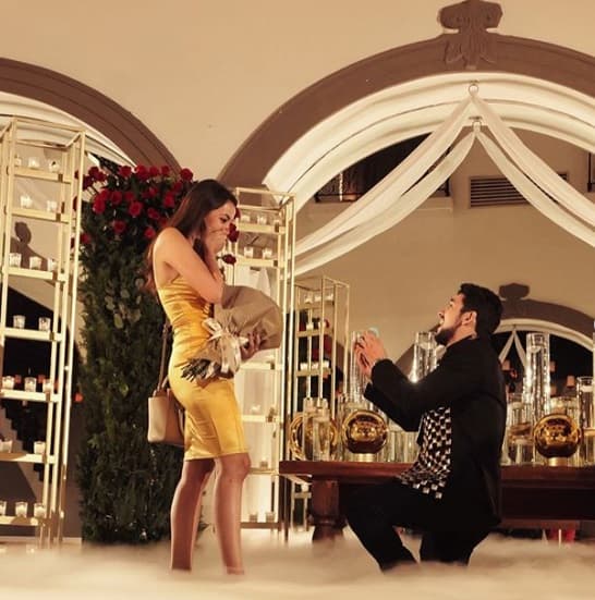 Miguel Martínez se comprometió el año pasado con Fernanda Zepeda, a quien le hizo una romántica propuesta que decidió documentar en su más reciente video "¿Te quieres casar conmigo?".