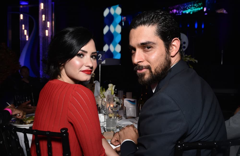 Demi Lovato y Wilmer Valderrama tienen cita en restaurante mexicano