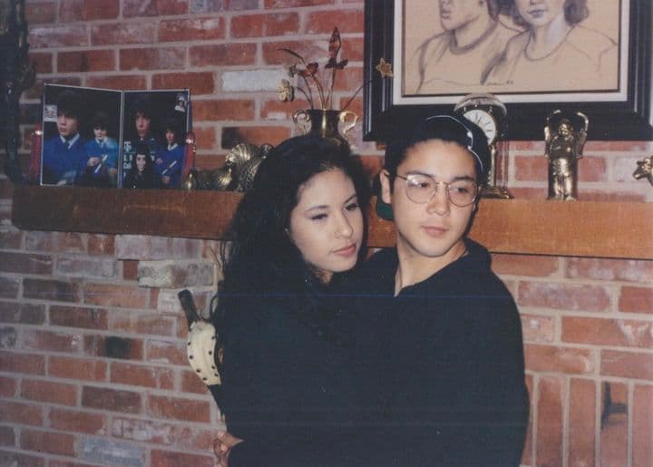 Chris Pérez, viudo de Selena, se encuentra con fan y así reacciona