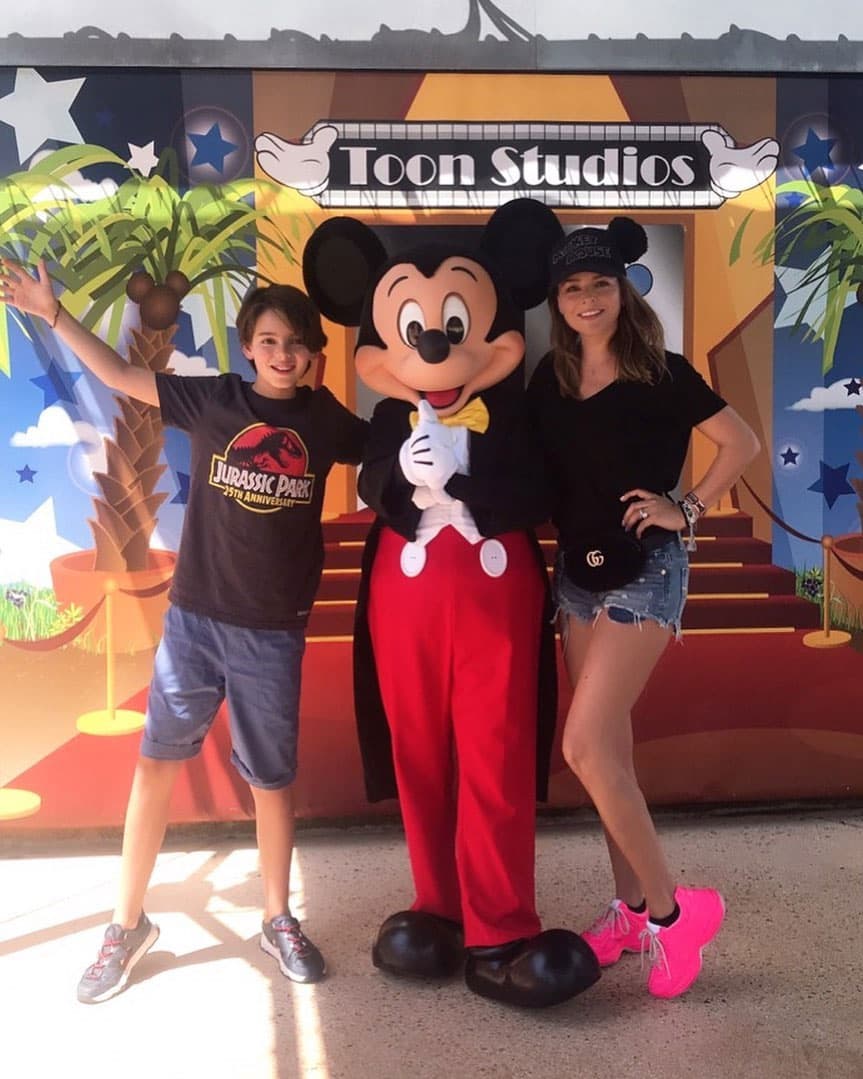 Santino, el hijo de Grettell y Patricio Borghetti, utilizó su cuenta de Instagram para mostrar algunas fotografías de su viaje. “De mis lugares favoritos @disneylandparis, gracias mamá”, expresó.