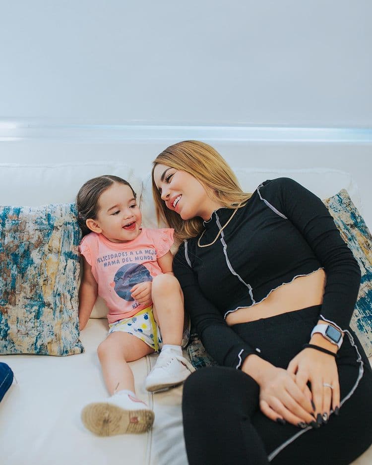 Kimberly Loaiza dedica emotivo mensaje a su hija Kima por sus 2 años de vida: “Siempre juntas”
