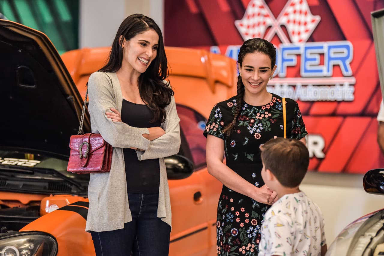 El pequeño 'Nico' moría por ver los coches del concurso.
