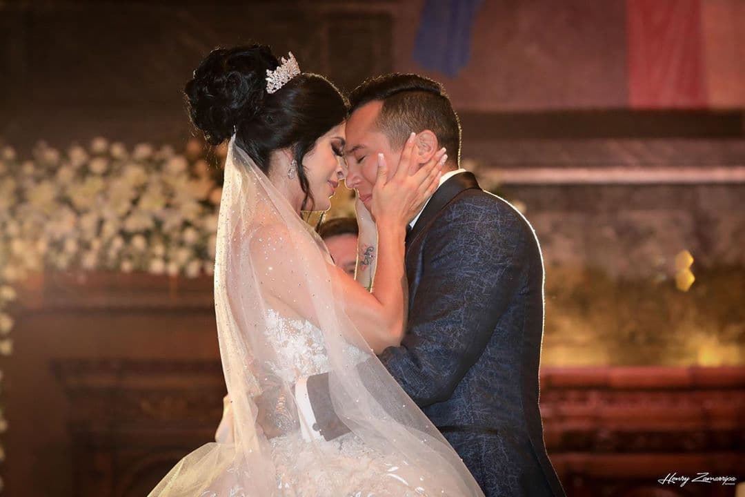 Edwin Luna revela que Kimberly Flores recibió amenazas de muerte el día de su boda