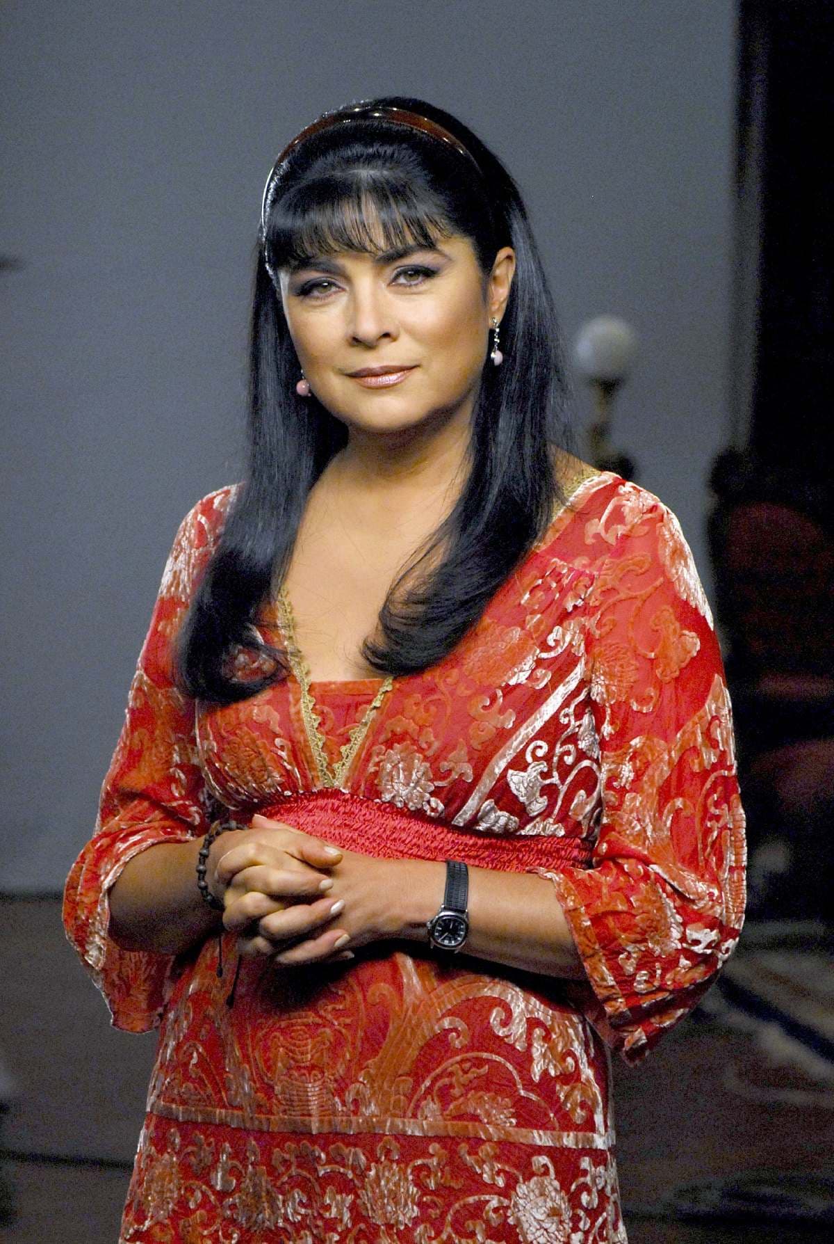 Victoria Ruffo publica foto inédita del pasado y famosos quedan con la boca abierta: ‘Qué espectacular’