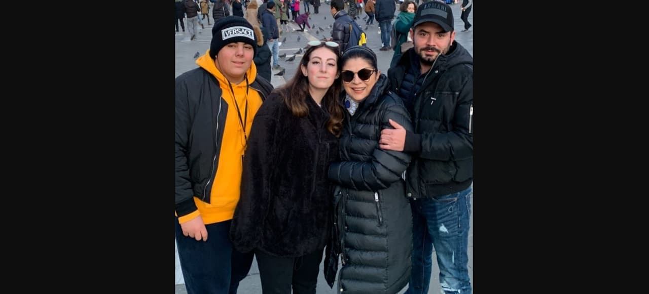 Victoria Ruffo habla por primera vez de los novios de sus hijos y revela si ya quiere ser abuela