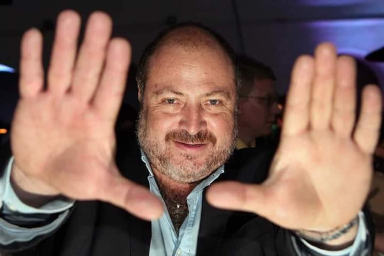 Muere René Cardona III, cineasta mexicano y creador de películas como ‘Vacaciones de Terror”