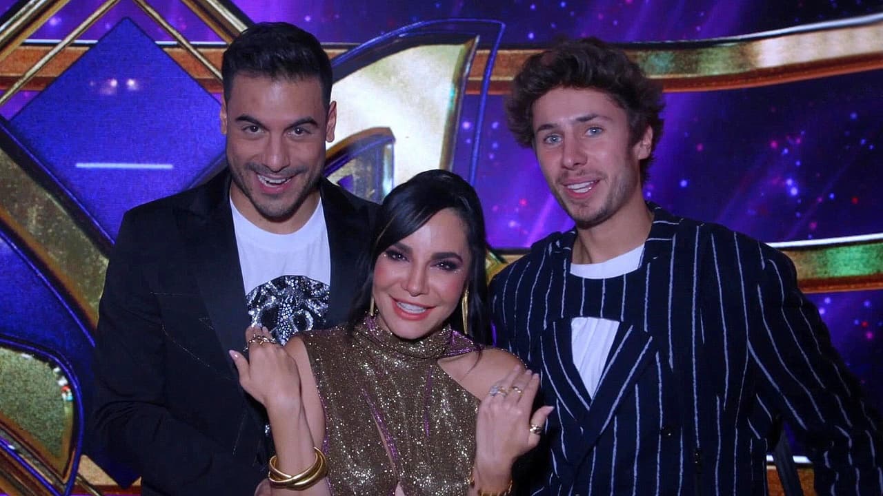 Martha Higareda está muy emocionada por descubrir la identidad de Puercoespunk en ¿Quién Es La Máscara?