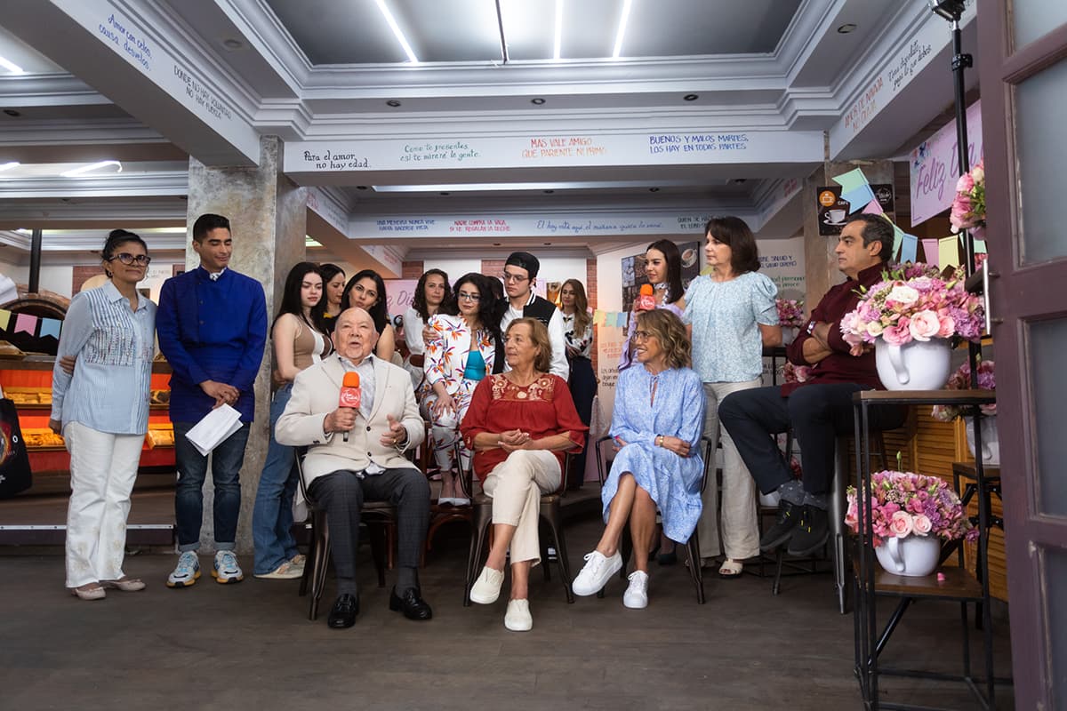 'Don Tomás' les dirigió unas palabras a todas las mamás.