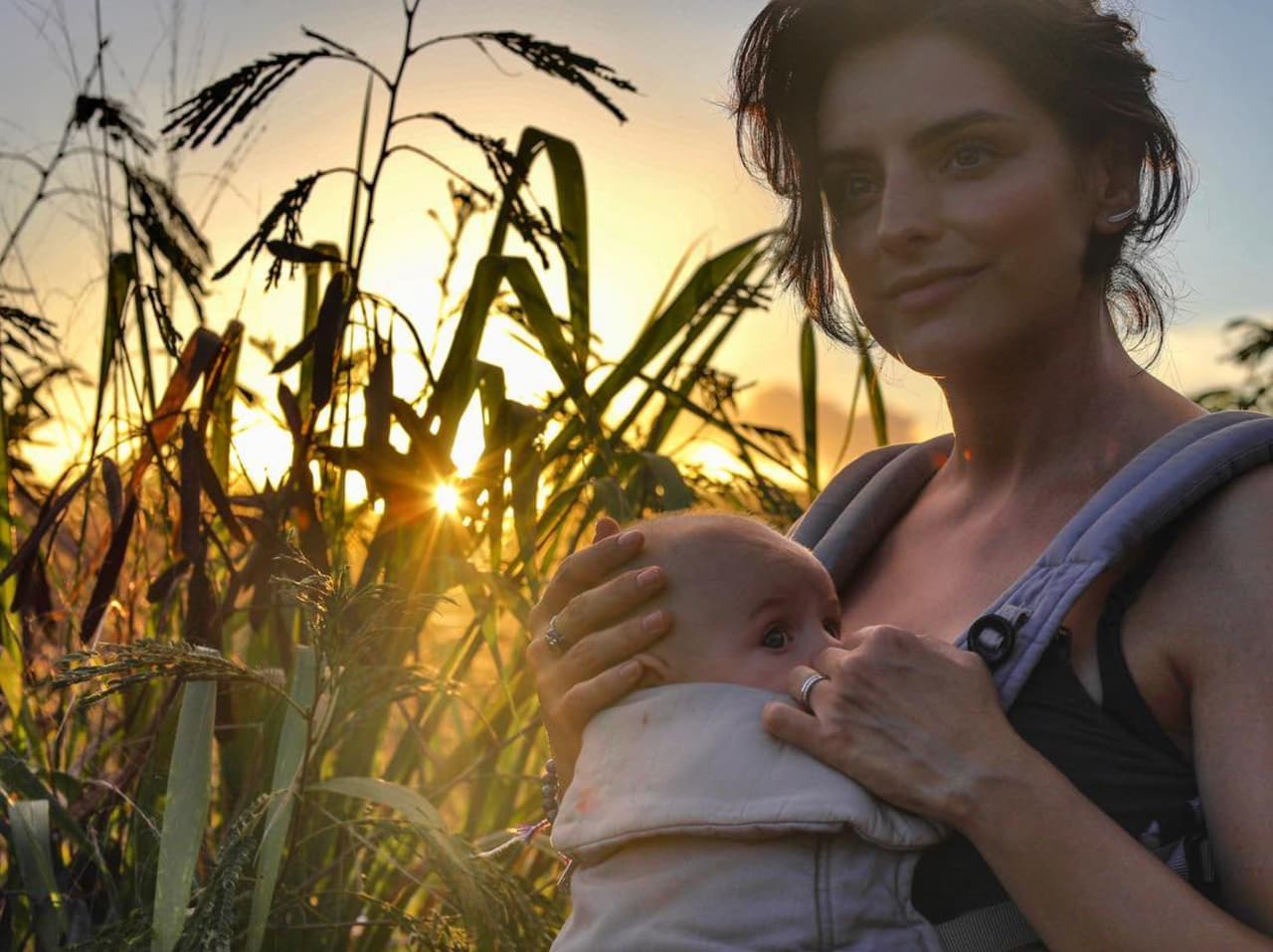 Aislinn Derbez viajó a Kauai con su familia