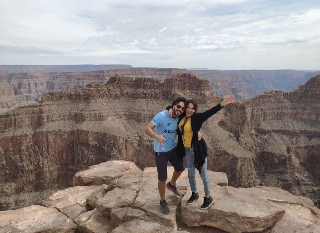A través de las redes sociales, la actriz comparte cómo vive su feliz matrimonio, como en esta imagen en la que celebró sus tres años de matrimonio.