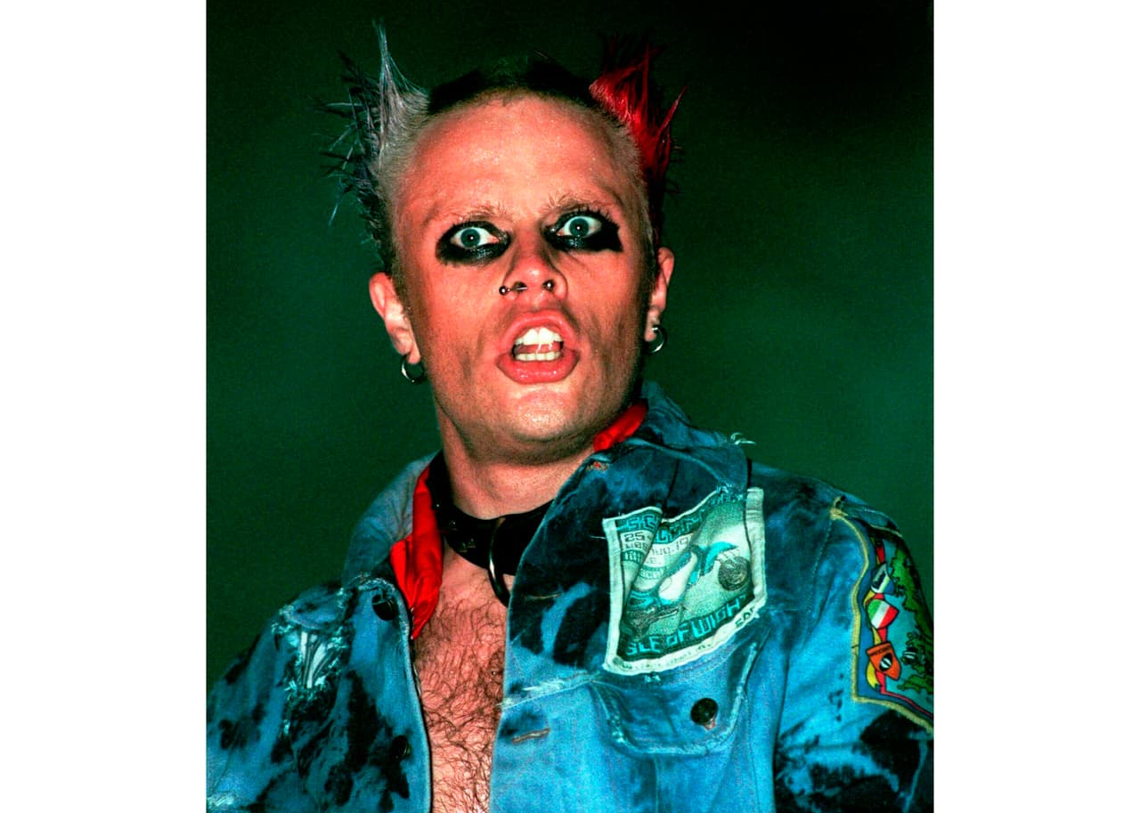 Ahora Liam un integrante de The Prodigy indicó que Keith Flint se suicidó a los 49 años de edad.