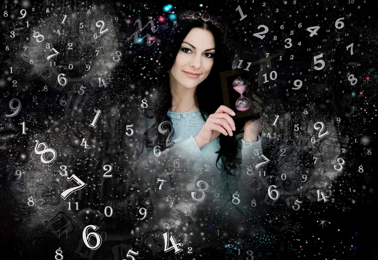 Horóscopo semanal de Mhoni Vidente para tu signo zodiacal