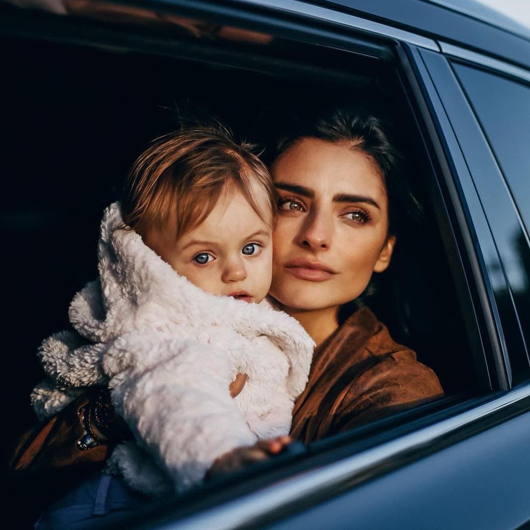 Con tierno video, Aislinn Derbez pone en evidencia ‘el robo’ de su hija Kailani