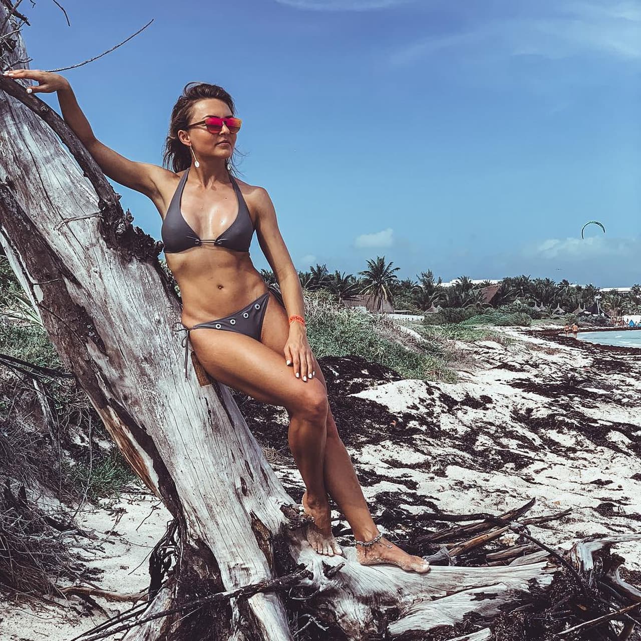 Angelique Boyer y otras famosas que les encanta vacacionar en la playa