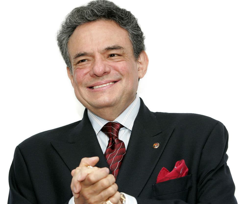 Hospitalizan a José José tras cirugía de páncreas
