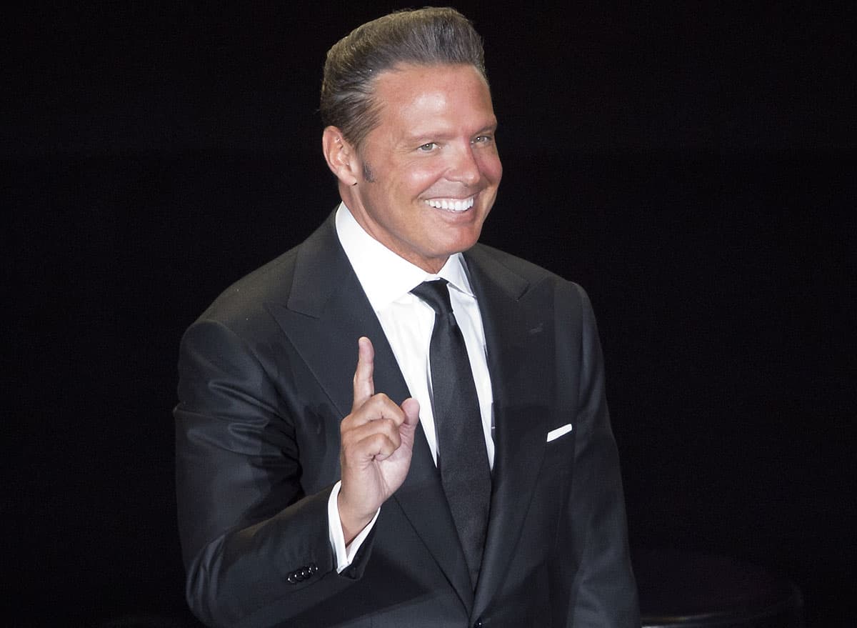 Luis Miguel fue censurado por cantar tema con alto contenido sexual