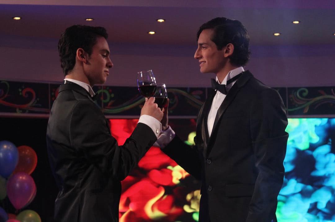 Así reaccionó Emilio Osorio al quedar en suspenso el beso de ArisTemo