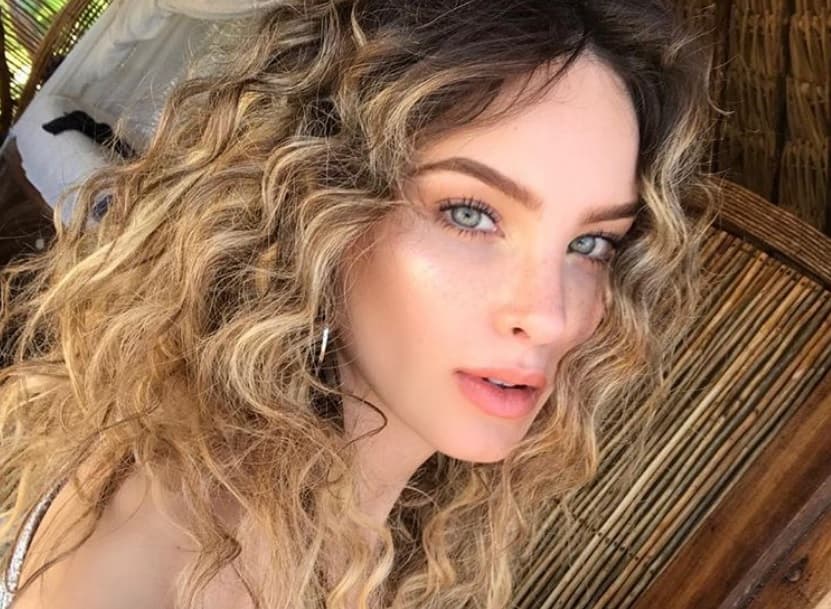 Belinda hace 'camisetas mojadas' en Instagram