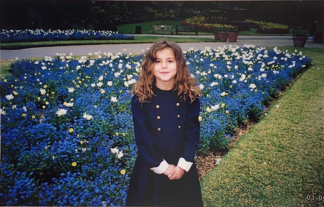 Tessa Ia González Norvind nació el 3 de abril de 1995 en la Ciudad de México.