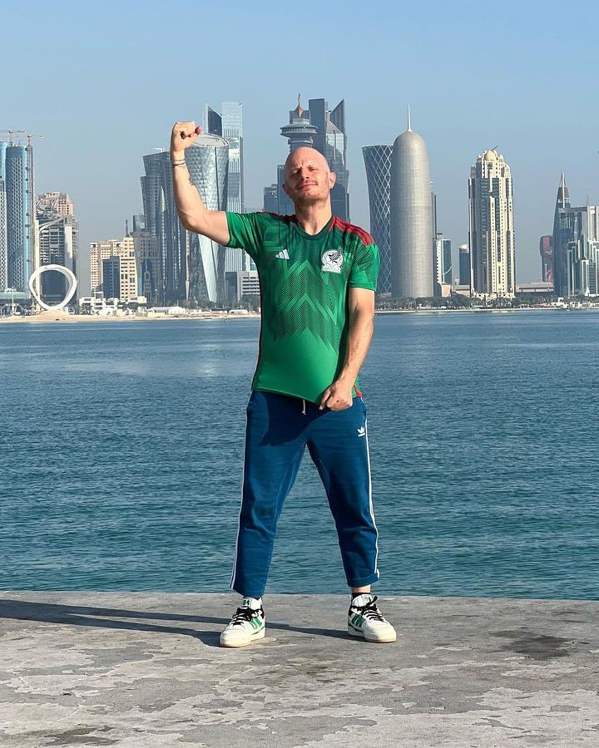 El conductor ha compartido divertidos videos desde Qatar.