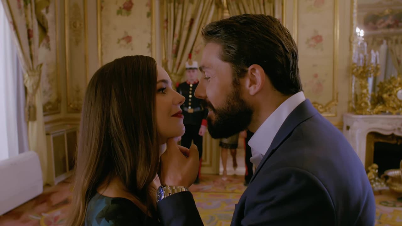 Camila Sodi y Rubén Sanz se trasladaron a Madrid, España, para protagonizar el punto climático de sus personajes ‘Rubí’ y ‘El príncipe Eduardo’, respectivamente.