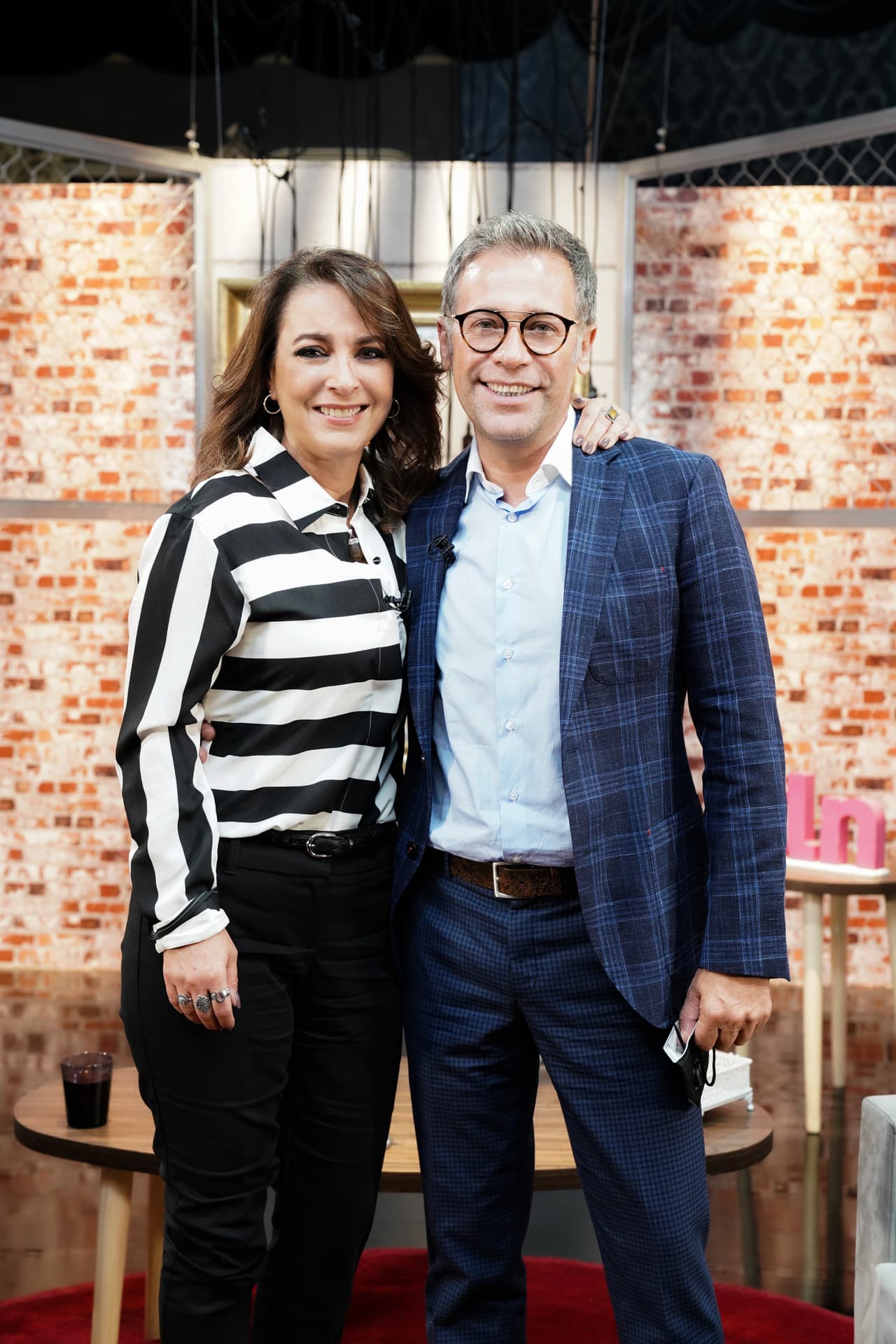 Confesiones, con Aurora Valle, regresa y primer programa tendrá invitado de lujo: Juan Manuel Bernal