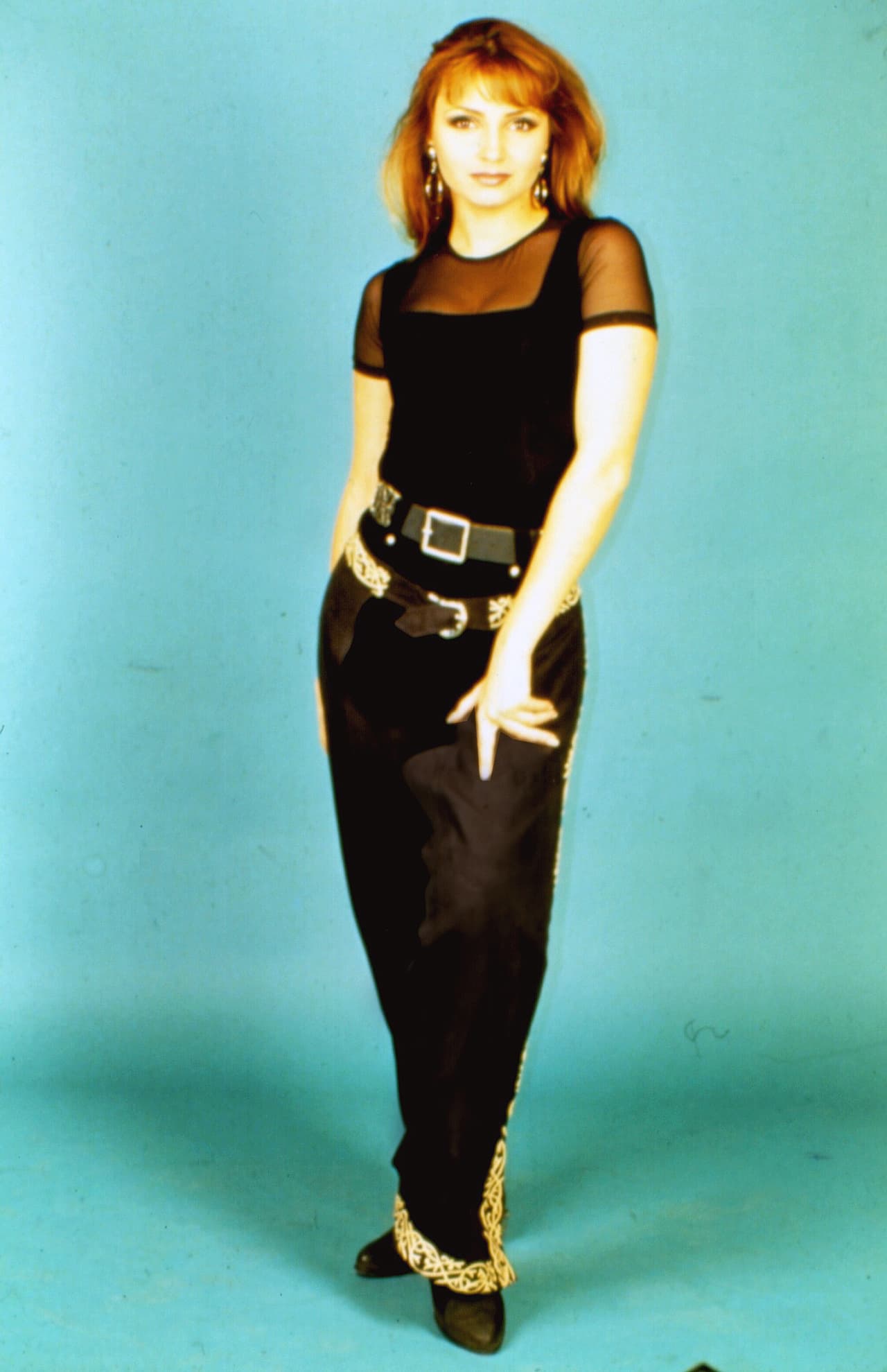 Nacida un 2 de agosto de 1969 en la Ciudad de México, Angélica comenzó su carrera como modelo tras concursar en El rostro de El Heraldo de México, al ganar la edición que se realizó en 1987.