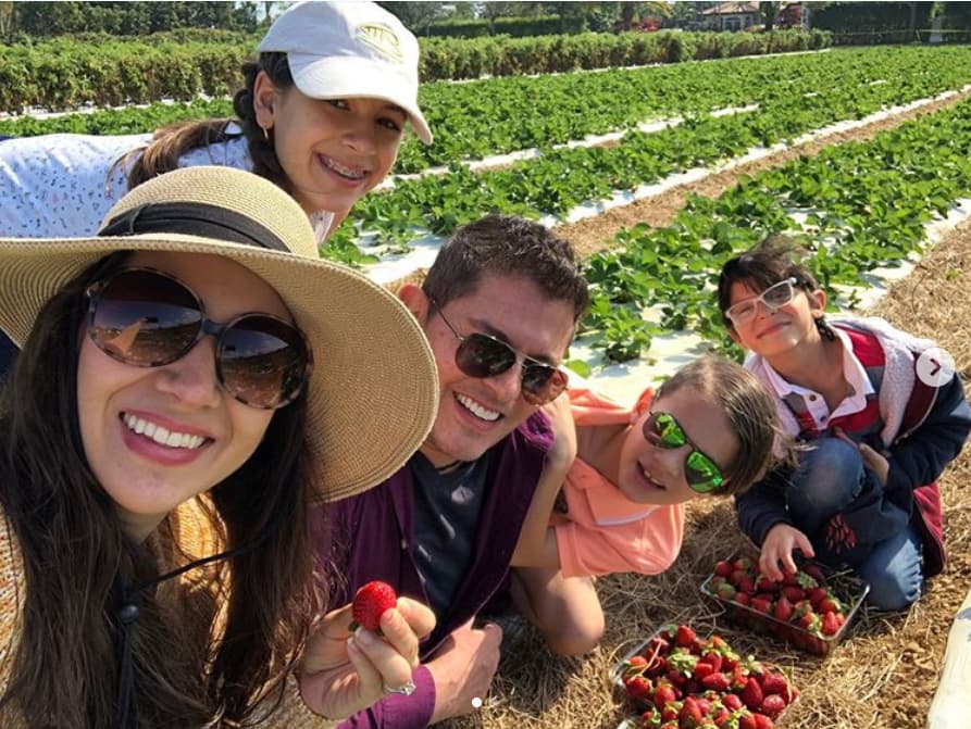 Ernesto Laguardia comparte en su cuenta de Instagram algunos de los momentos más memorables de su vida familiar junto a su esposa Patricia Rodríguez y sus tres hijos, Bárbara, Emiliano y Santiago.