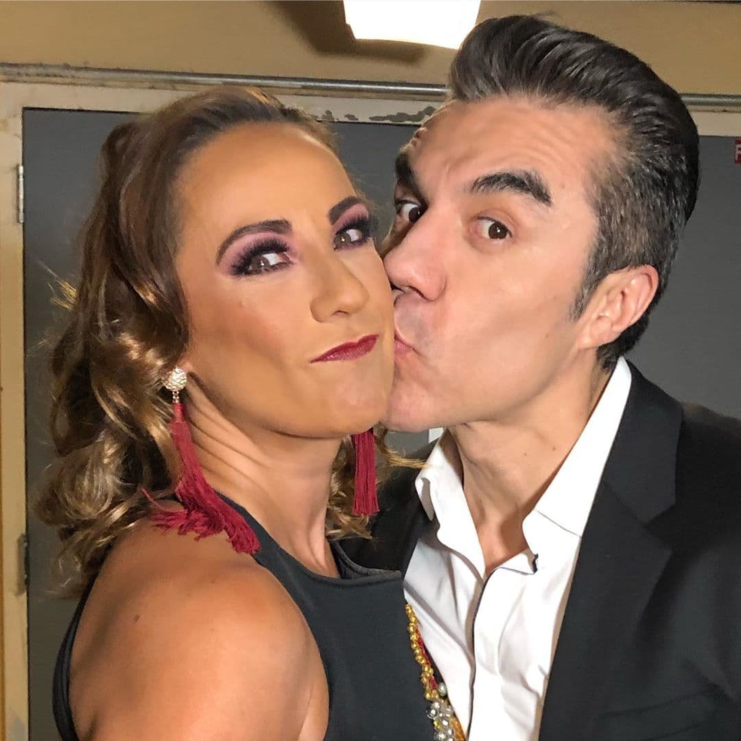 Aunque se dijo que existieron rencillas entre ambos actores por la cantidad que ganaba uno, Consuelo Duval dijo que la amistad que tiene con Uribe no la destruye ni sus egos.