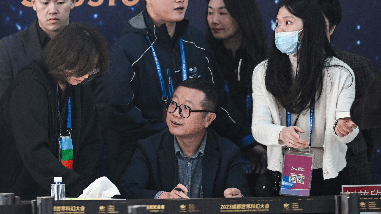 Cixin Liu es el autor de la trilogía de libros 'El problema de los 3 cuerpos'