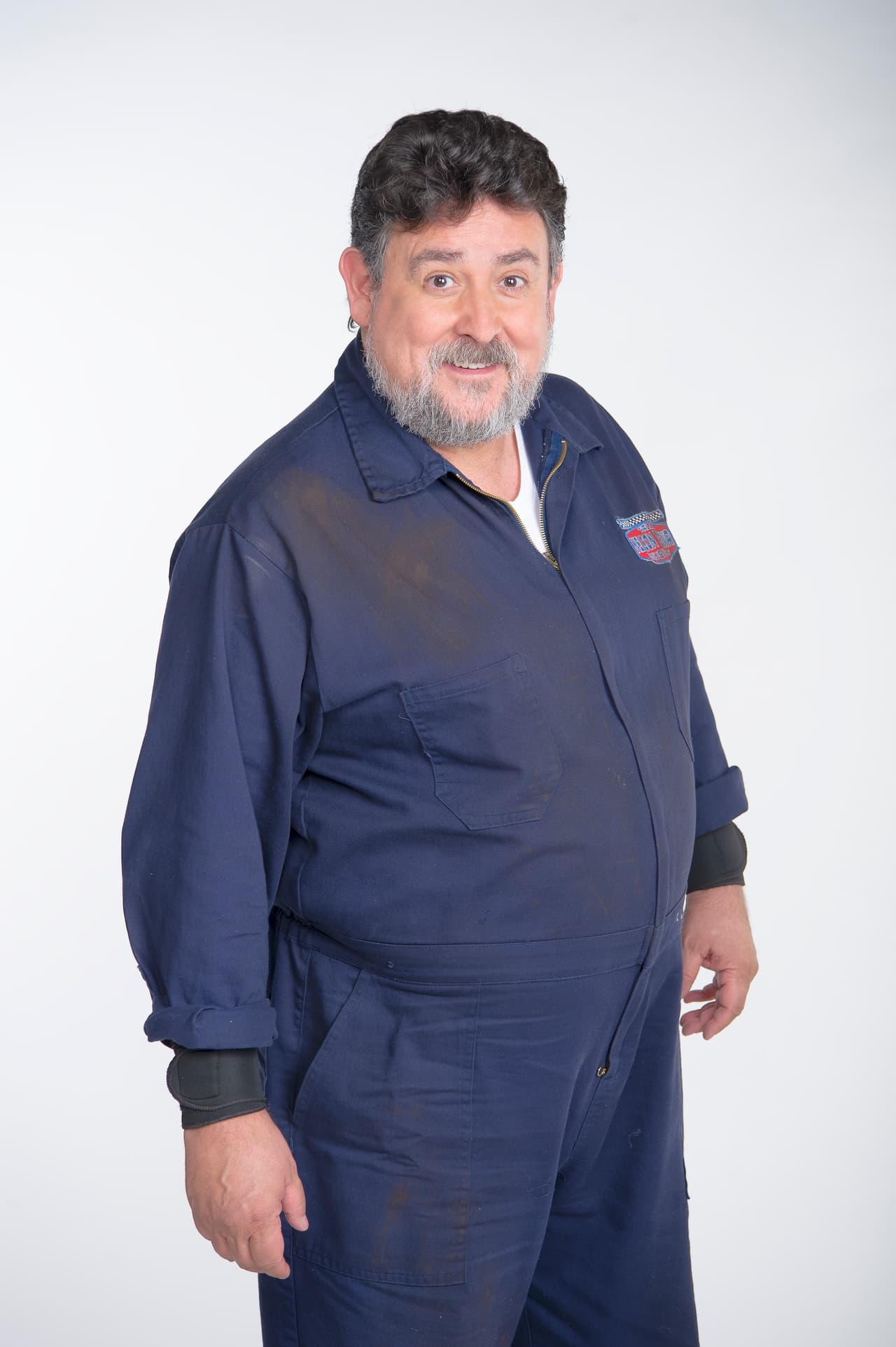 Óscar Bonfiglio es "Domingo". Trabaja como jefe del taller “Nelson Turbina”, del que "Nelson" es dueño. Es un excelente mecánico, pícaro y bromista.