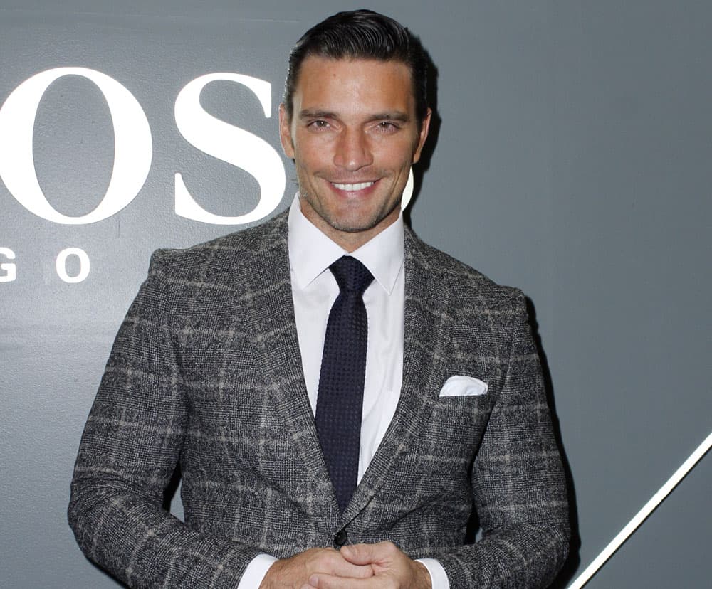 Julián Gil pide suspender visitas de su hijo Matías