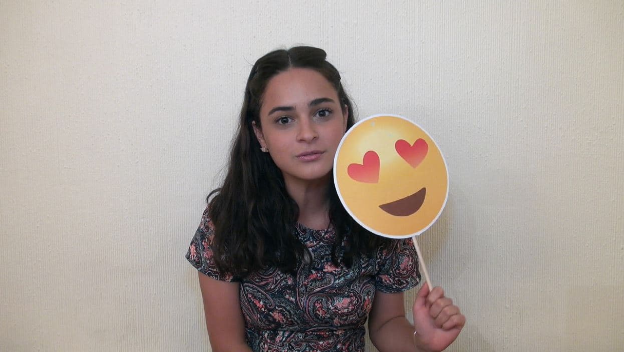Dime que emoji usas y te diré quién eres… Dayren Chávez