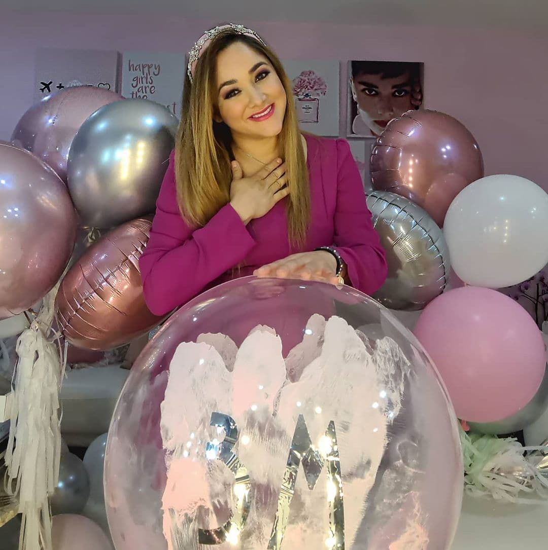 Días antes de su parto, Sherlyn tuvo que cambiar de hospital debido a la pandemia. “Vine porque tenía una revisión con el doctor para saber que todo va a en orden (...) Me acabo de enterar que el hospital donde pensaba ir a tener a mi bebé, resulta que tienen muchísimos casos de coronarivus”, dijo en Instagram, revelando horas después que ya había arreglado esa situación.