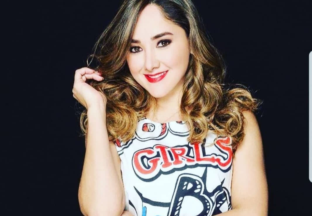 Sherlyn se deja conquistar por José Luis de Río Roma