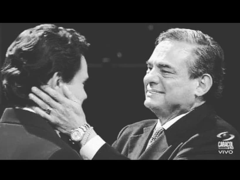 Durante su participación en el reality show colombiano ‘Yo me llamo’, Manuel José manifestó ser el supuesto hijo del cantante, lo cual provocó que José José viajara a dicho país para conocerlo y apoyar su carrera, en caso de que en efecto fuera su hijo. Tras hacerse una prueba de ADN, la cual resultó negativa y ante la insistencia del joven de que los resultados habían sido manipulados, el intérprete decidió distanciarse.