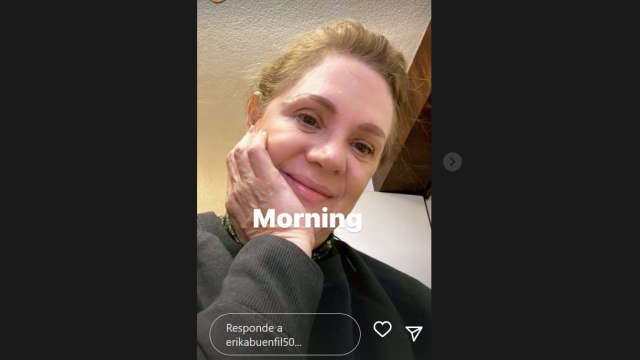 Erika Buenfil se muestra sin una gota de maquillaje