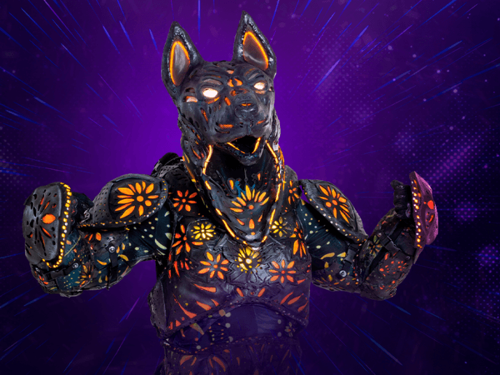 Xolo es un perro azteca, mágico, loco aventurero. Vive en un universo prehispánico.