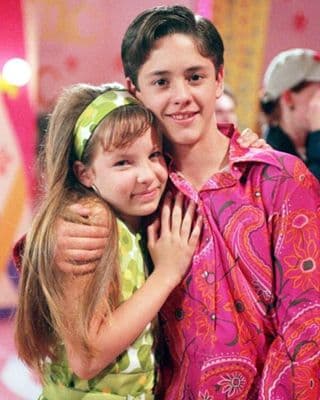 Tras el éxito de 'Amigos por siempre', Belinda protagonizó en 2001 'Aventuras en el tiempo' junto a Christopher Uckermann.