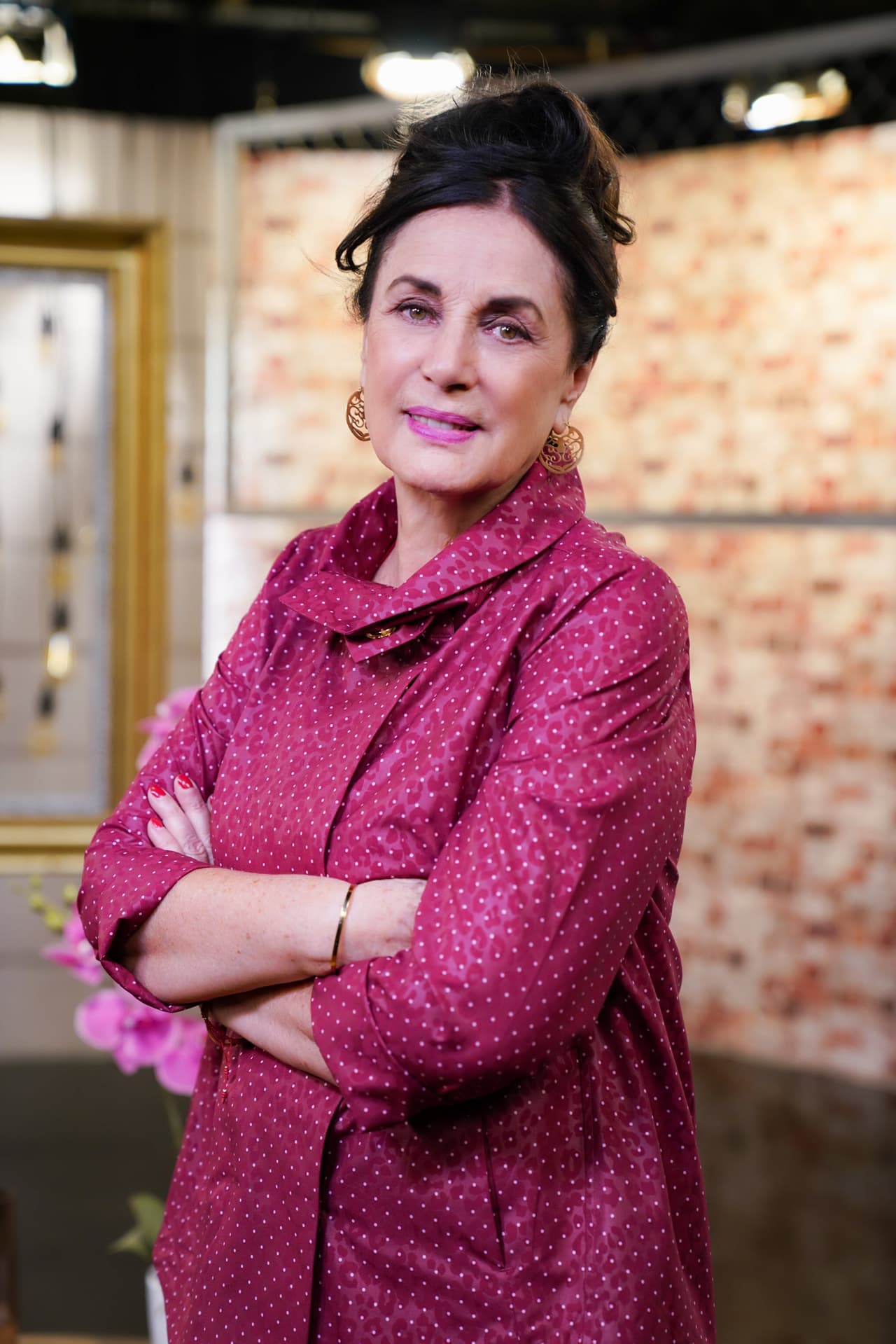 De su matrimonio en su adolescencia a lo más difícil de su carrera: Helena Rojo se abrirá en 'Confesiones'
