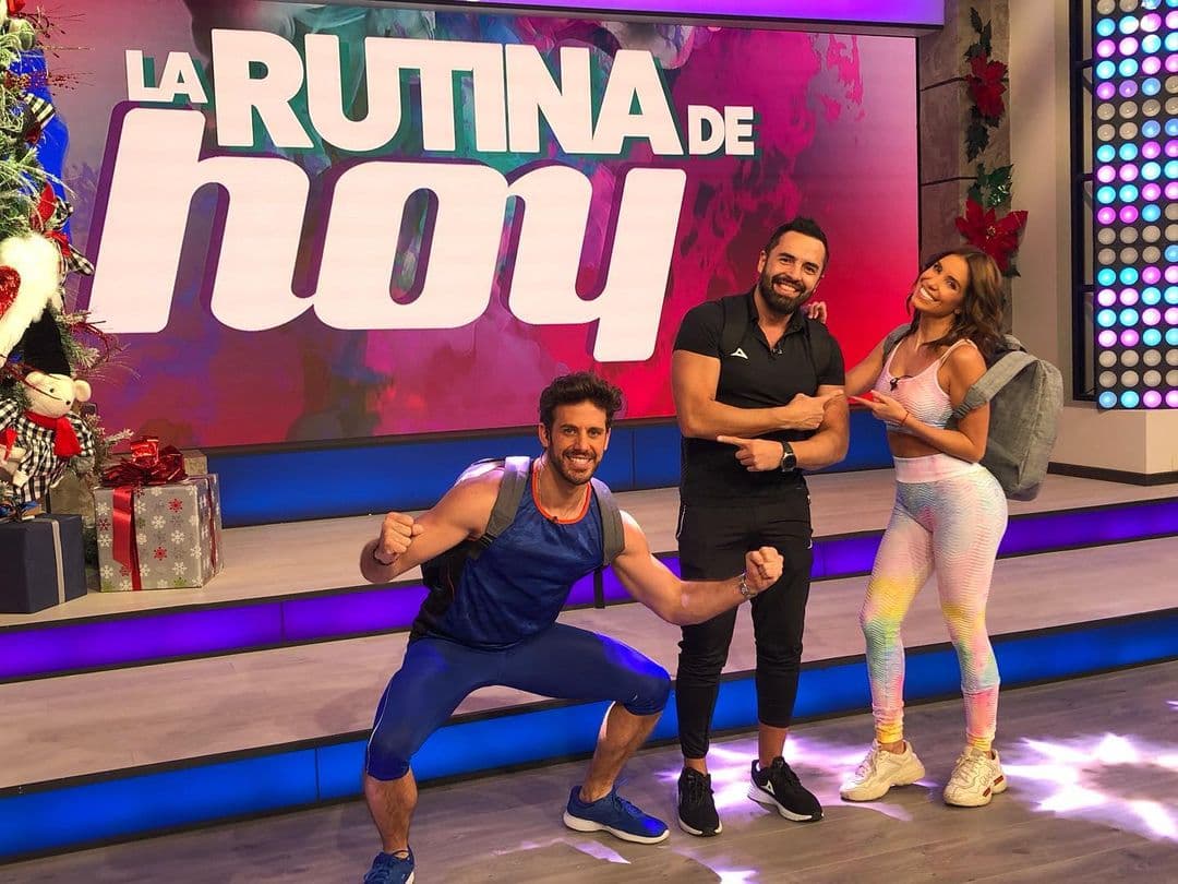 En el matutino, Lambda también motiva al público a cuidar de su salud, por lo que siempre participa en las rutinas de ejercicio que aparecen en pantalla.